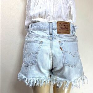 (T6) Vintage 90s Levi's 550 TM Denim Shorts, Size W 31/L 32 Relaxed Light Wash